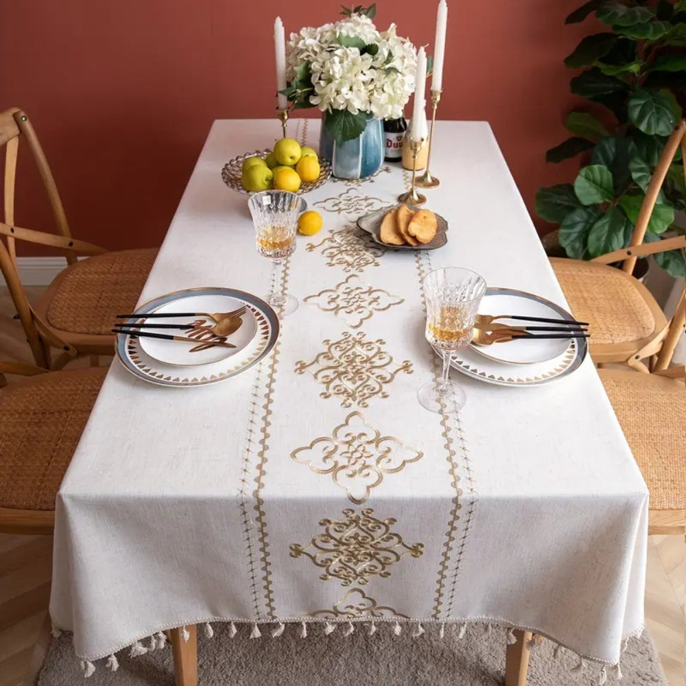 Sorella Luxe bestickte Tischdecke