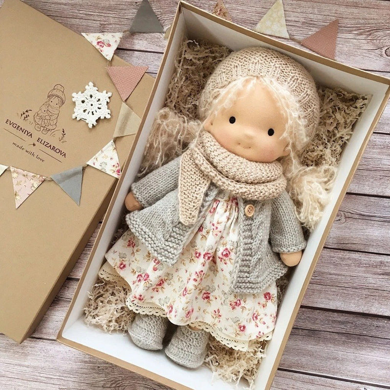 Karnz | Handgefertigte Waldorfpuppe