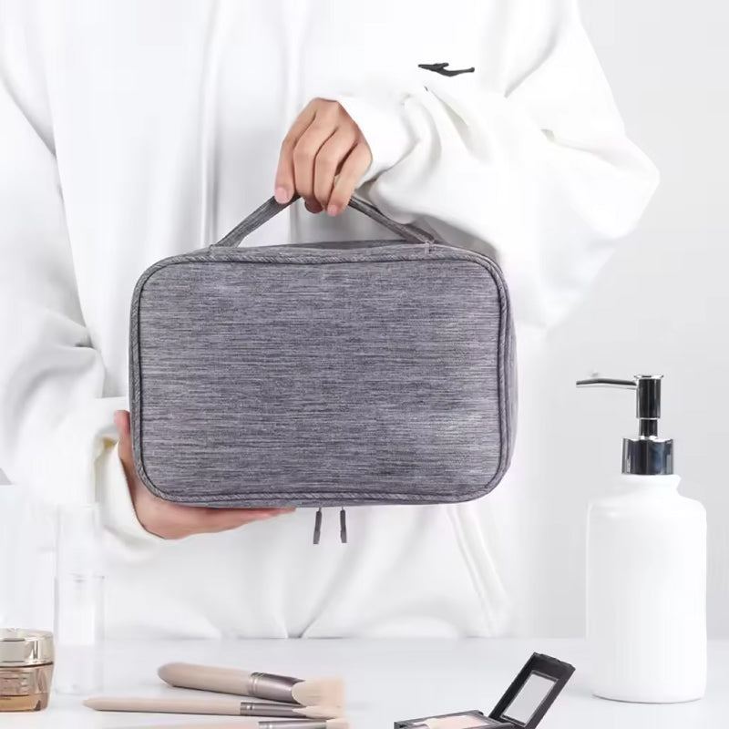 Wasserabweisende Make-up-Tasche mit Aufhängehaken | Karnz