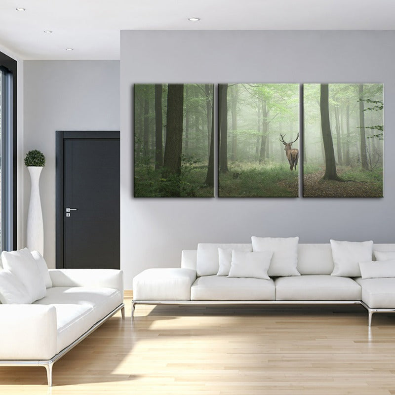 Mystisches Hirschmotiv im Wald – Leinwandbild, 3-teilig