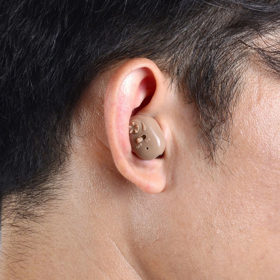ClearHear | Wiederaufladbarer ITE-Hörverstärker – Geräuschreduzierung – Ergonomische In-Ear-Passung – Klareres Sprechen für Senioren im täglichen Gebrauch Karnz