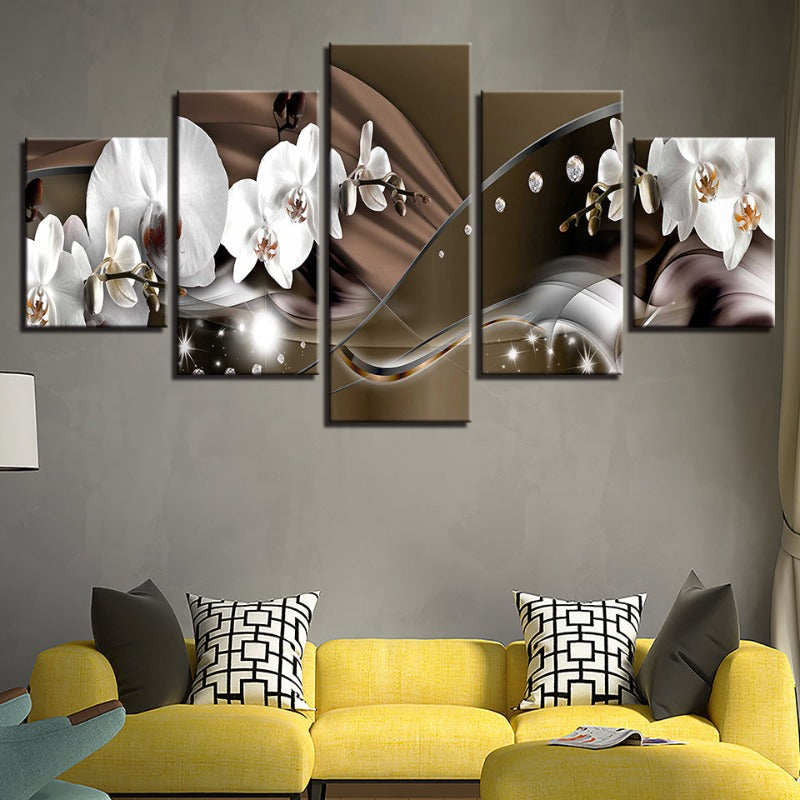 5-teiliges Leinwandbild mit braun-metallischem Hintergrund und weißen Blumen