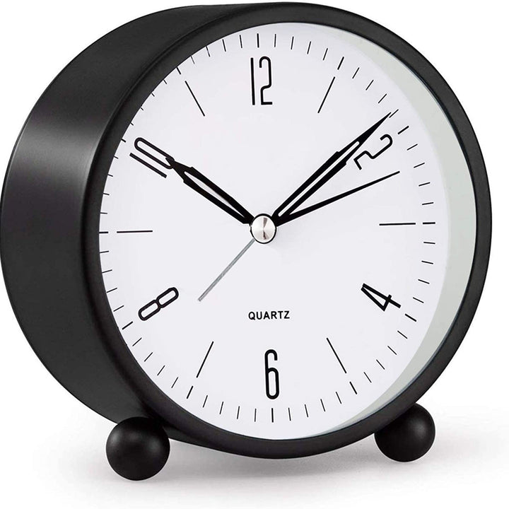 4" Superleise, tickfreie analoge Uhr mit Nachtlicht