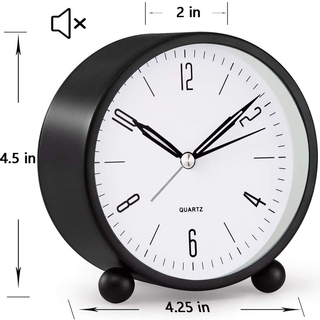 4" Superleise, tickfreie analoge Uhr mit Nachtlicht