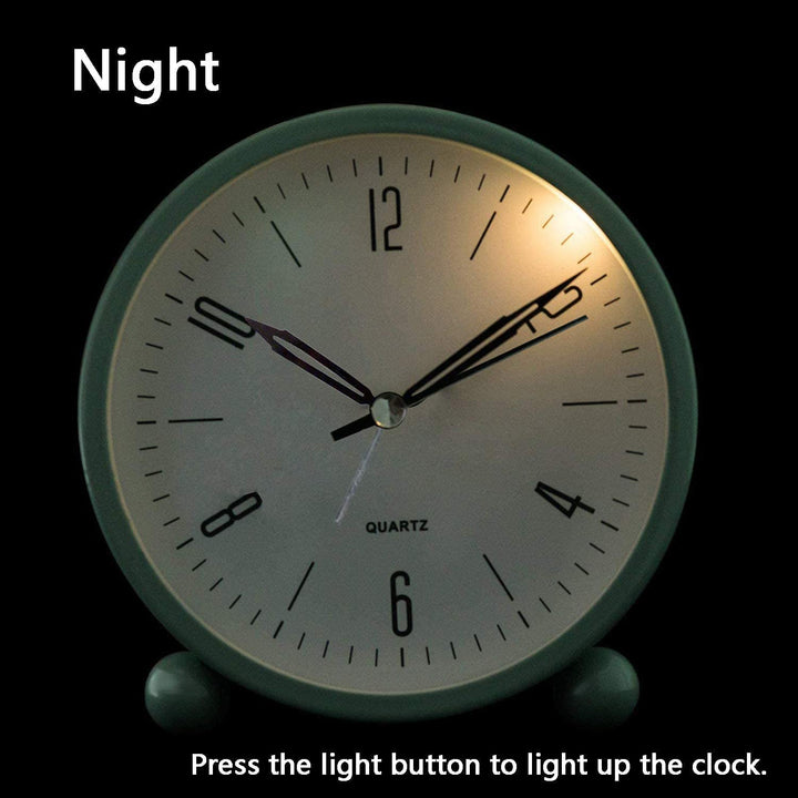 4" Superleise, tickfreie analoge Uhr mit Nachtlicht