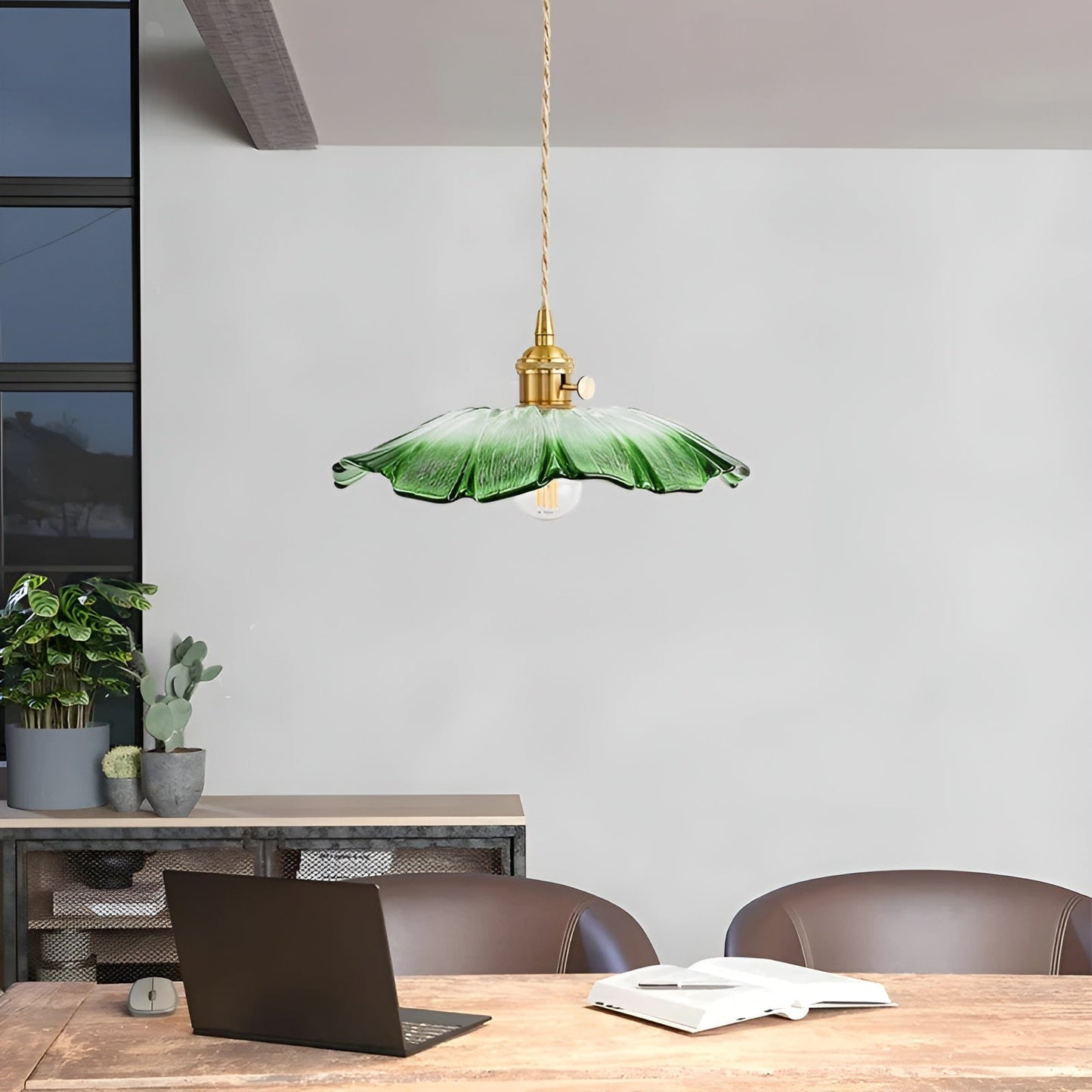 Hängeleuchte mit floralem Motiv – Warmes Licht & stilvolles Design | Für Ihr Zuhause | Karnz