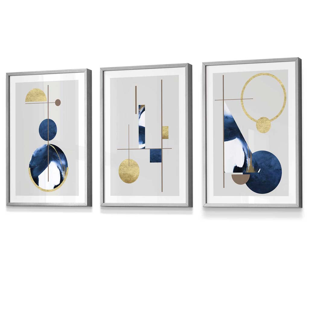 Abstraktes Set aus 3 strukturierten, geometrischen, gerahmten Drucken in Marineblau und Gold