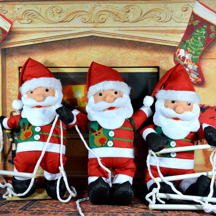 Dekorative Weihnachtsmannfiguren mit Seil