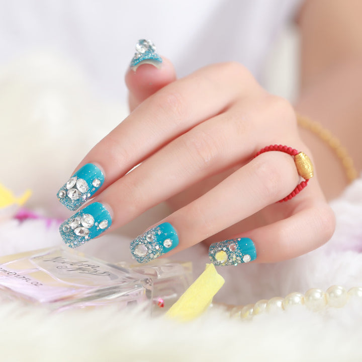 Glamouröse mit Strass verzierte Press-On Nagelset
