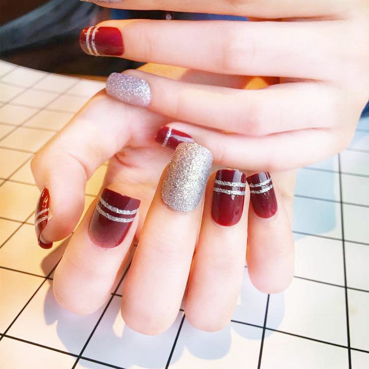 Glitzerndes strukturiertes Press-On Nagelkunst Set