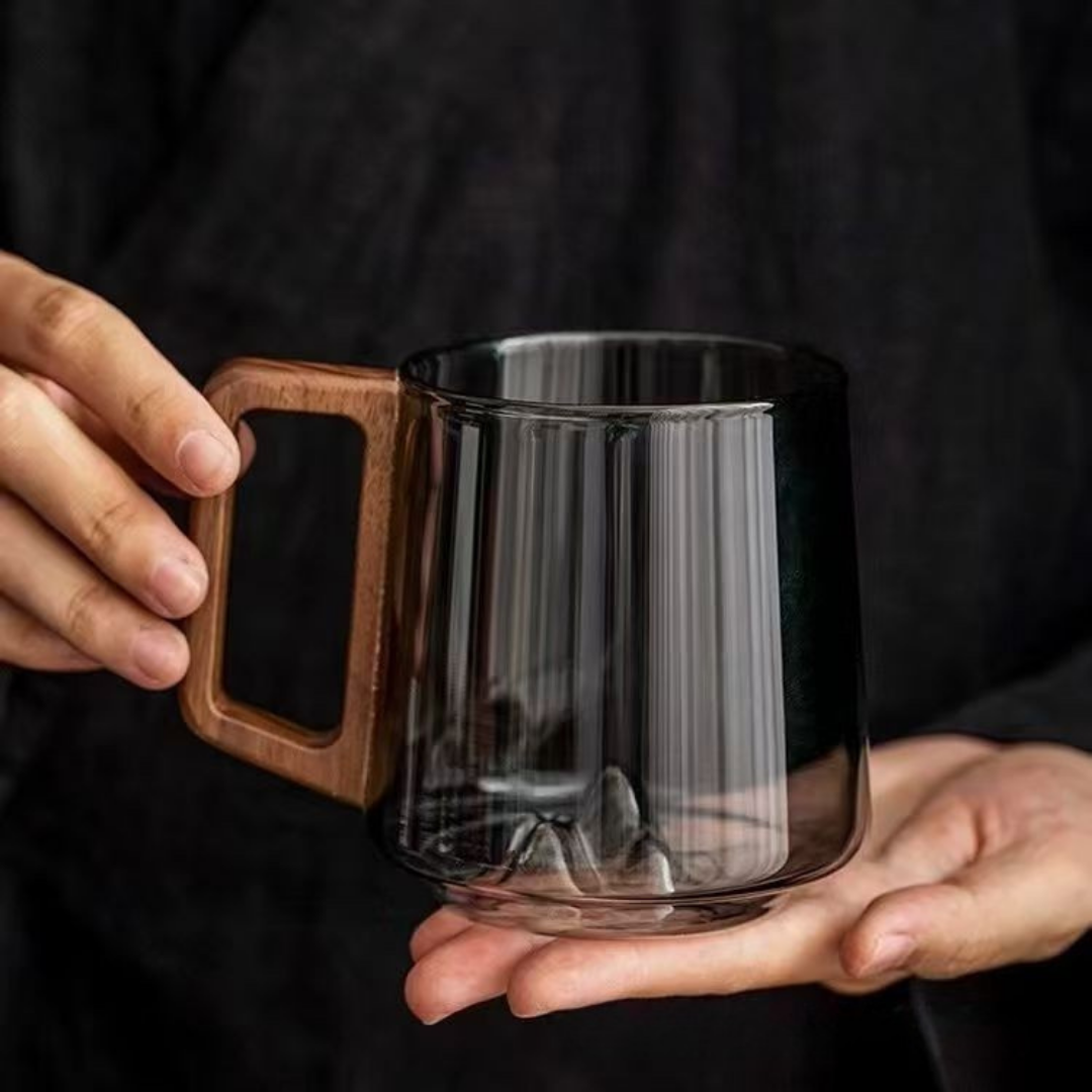WoodGrip Glasbecher 400 ml mit Holzgriff für heiß und kalt | Karnz