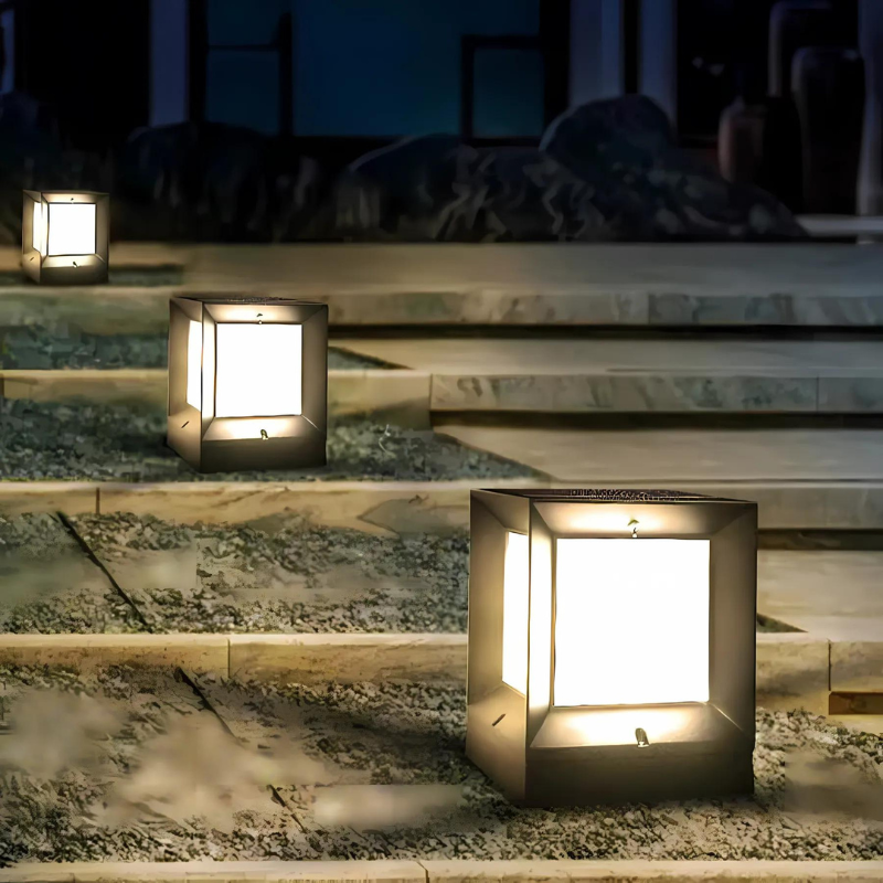 Stylische LED-Stehlampe für elegante Außenbeleuchtung