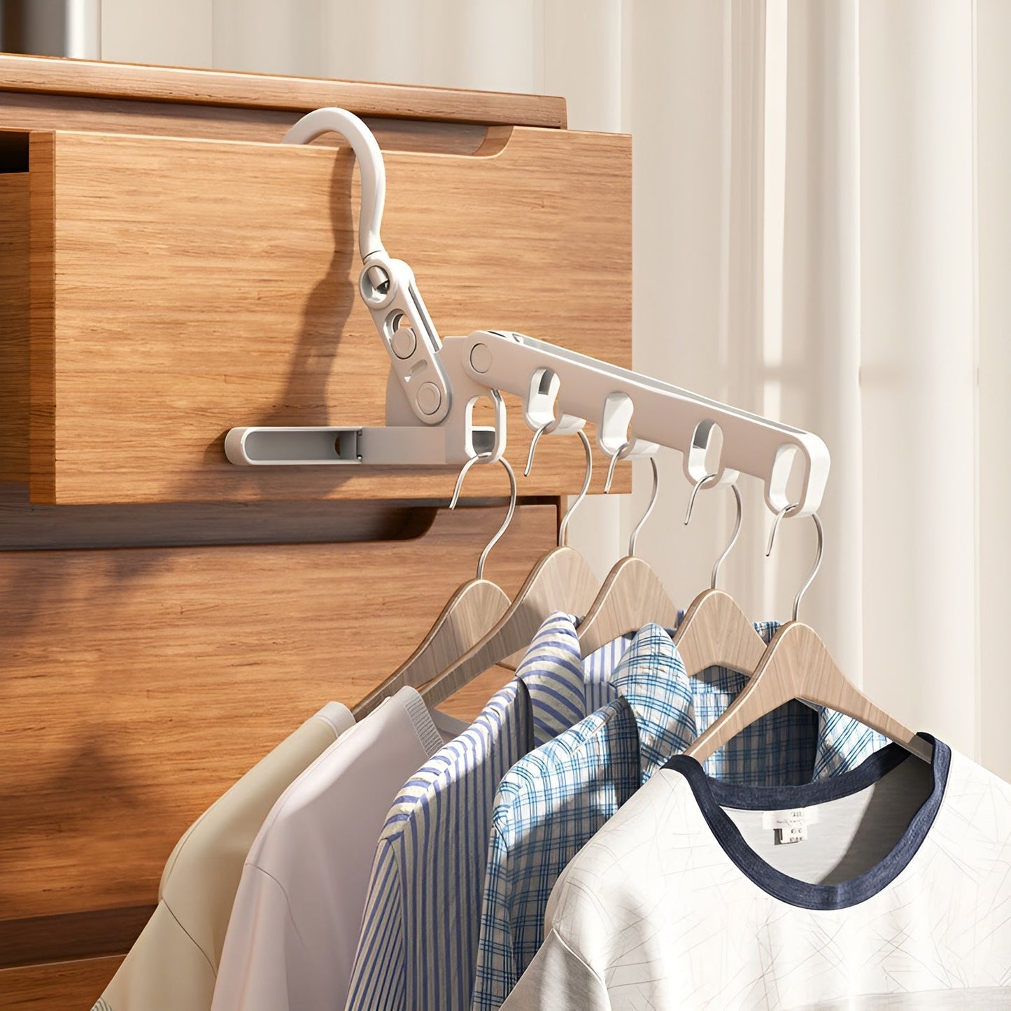 HangProx Kleiderbügel — Nie wieder zerknitterte Klamotten auf Reisen, immer perfekt gestylt und super platzsparend! | Karnz