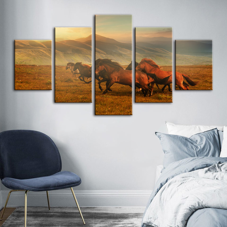 5-teilige Laufende Pferde mit schönem Landschaft - Leinwand Wandkunst Malerei