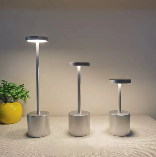 Sandsberg | LumaLite Wiederaufladbare LED-Tischlampe | Kabellos | Dimmbar | Modernes Design für Restaurants und Zuhause