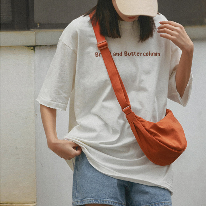 – Organisieren und stilvoll tragen mit dieser Half Moon Crossbody Tasche