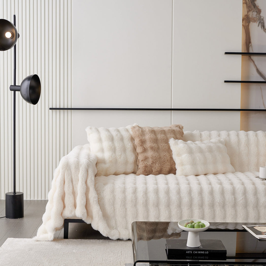 Luxe Ripple Faux Fur Sofa Cover - Modern, Stylisch & Langlebig Sofa Schutz | Karnz