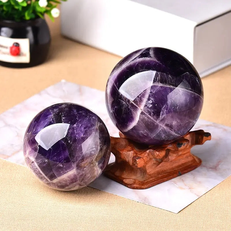 MagiSphere Amethystkugel — Verleiht Ihrem Raum pure Eleganz und sichtbare Emotionen | Karnz