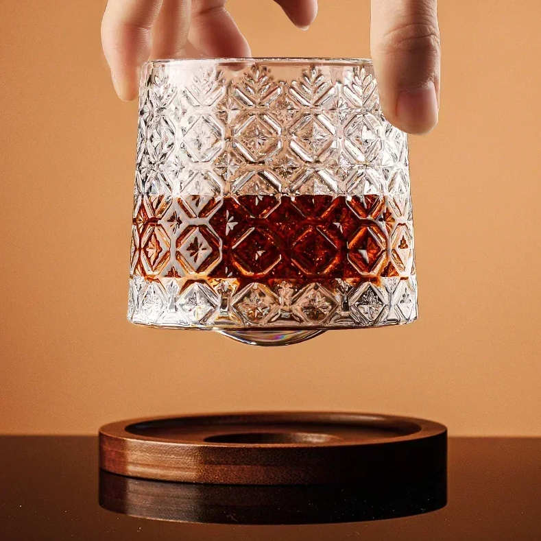 WhiskeySpin - Premium rotierendes Whiskeyglas Karnz