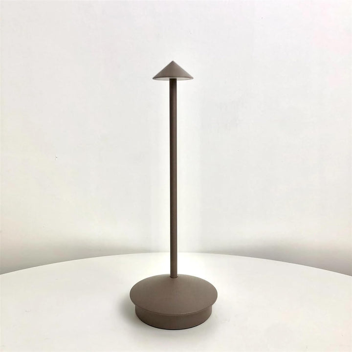 Robyn Arrow LED Tischlampe | Karnz