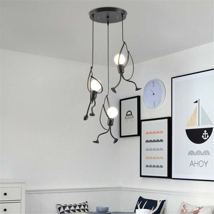 Fröhliche Puppen-Wandlampe - RetroGlow | Karnz