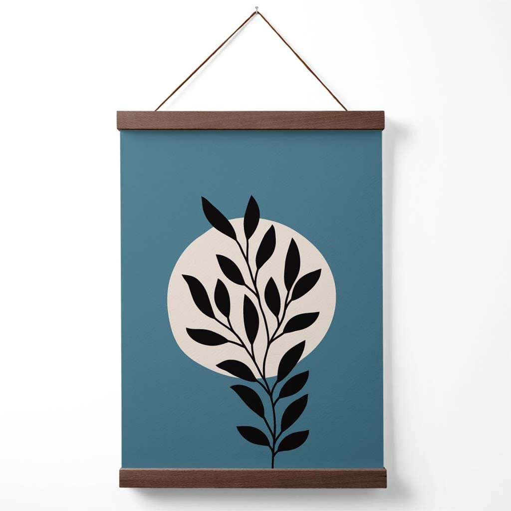 Blaues und beiges Boho-Grafikposter mit Blumenmuster und Aufhänger