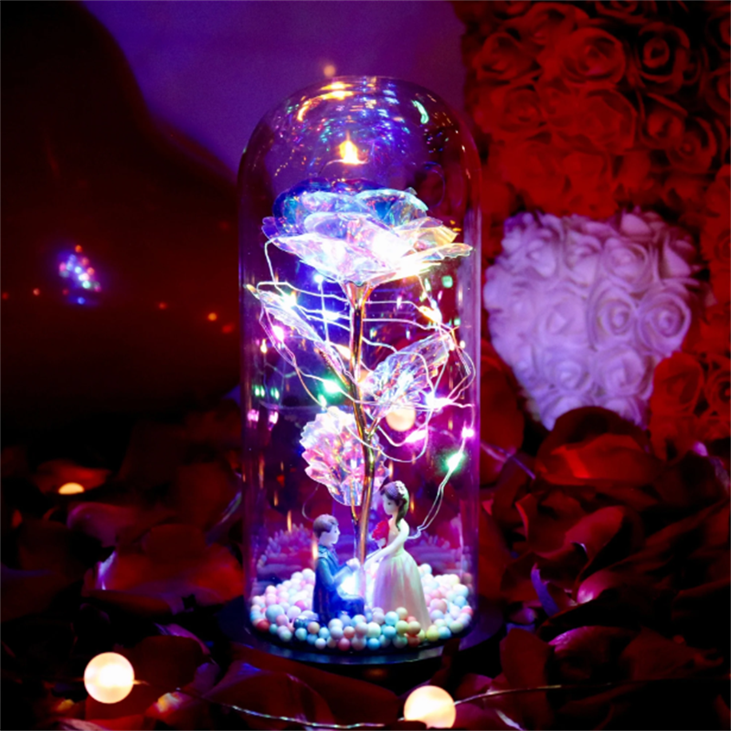 Glitzernde Rosenornamente verzaubern romantisch | Karnz