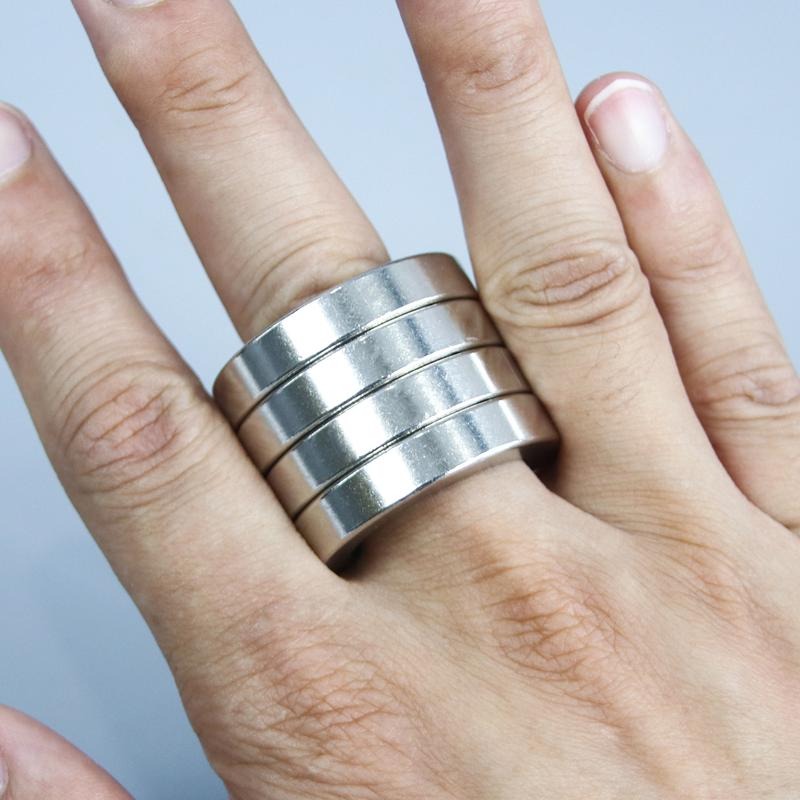 Karnz | Faltbares Vier-Ring-Rostfrei-Fidget-Spielzeug