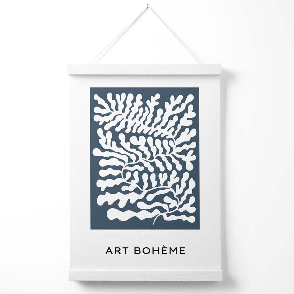 Blau-weißes Poster im Matisse-Stil mit floralem Ausschnitt und Aufhänger