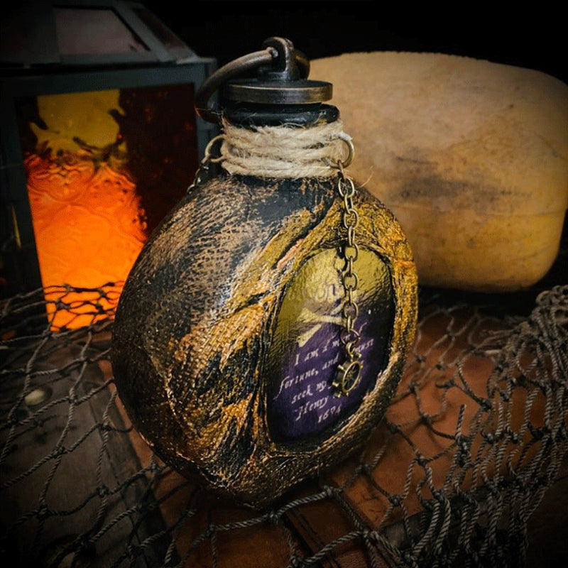 Skull Pirate Rum Flasche aus Harz | Karnz