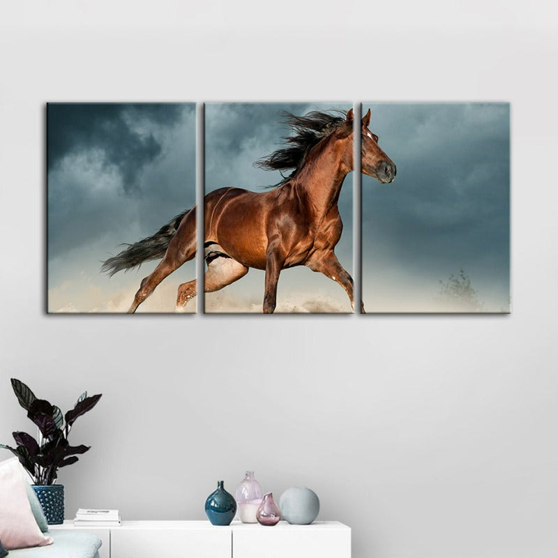 Braunes Pferd in der Wüste - Leinwand Wandkunst Gemälde 3 Teile