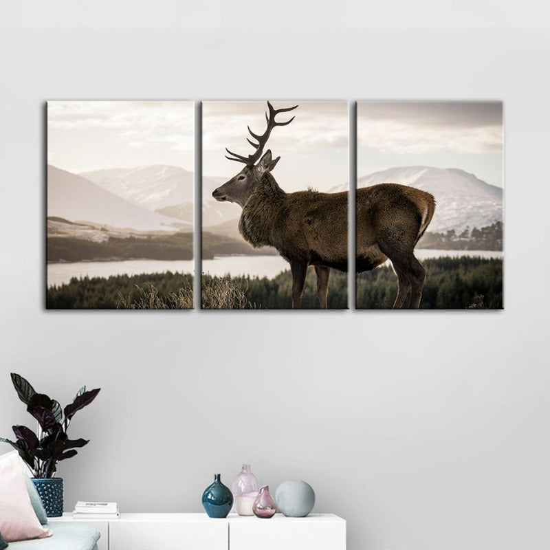 Düsteres Winterhirsch-Leinwandbild, 3-teilig