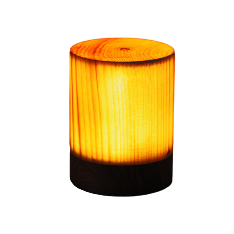Stylische LED Tischlampe - WoodGlow | Karnz