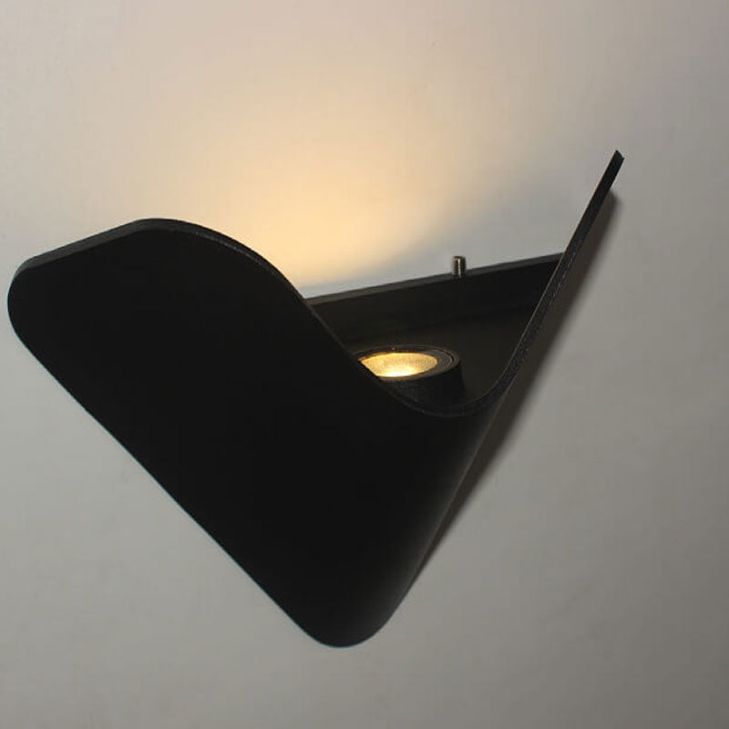 Moderne kreative Triangel Aluminium LED Außen wasserfest Wandlampe | Karnz