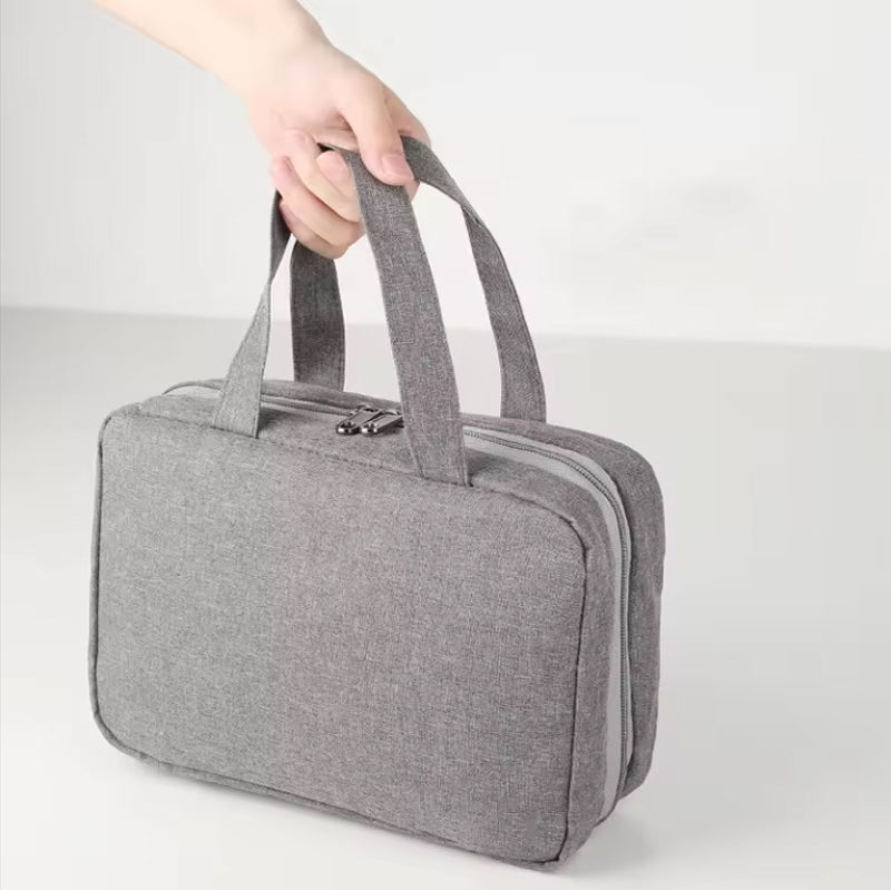 Wasserabweisende Make-up-Tasche mit Aufhängehaken | Karnz