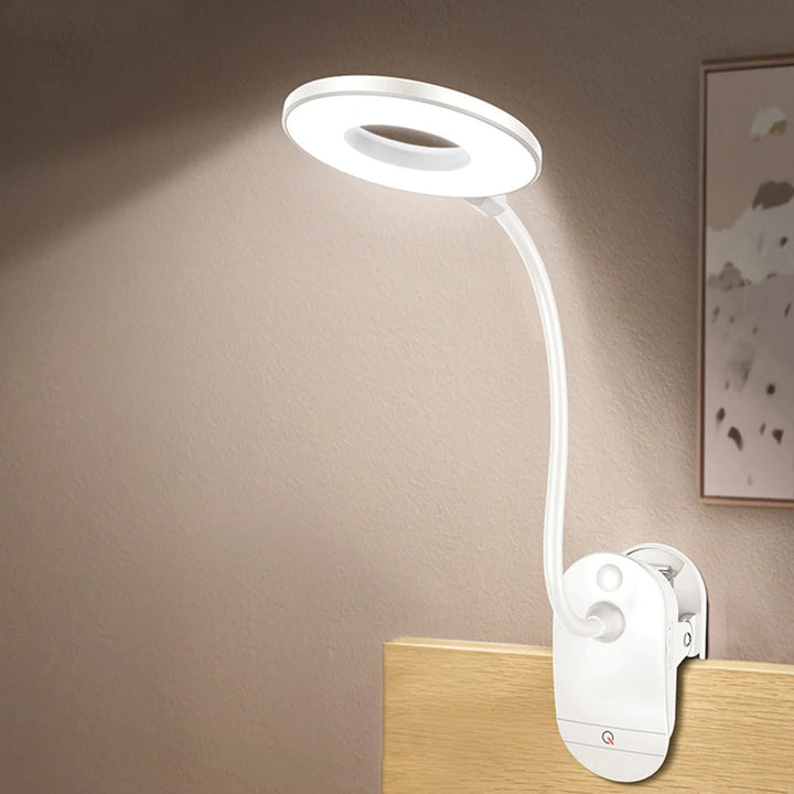 Kabellose Klemmlampe für den Nachttisch