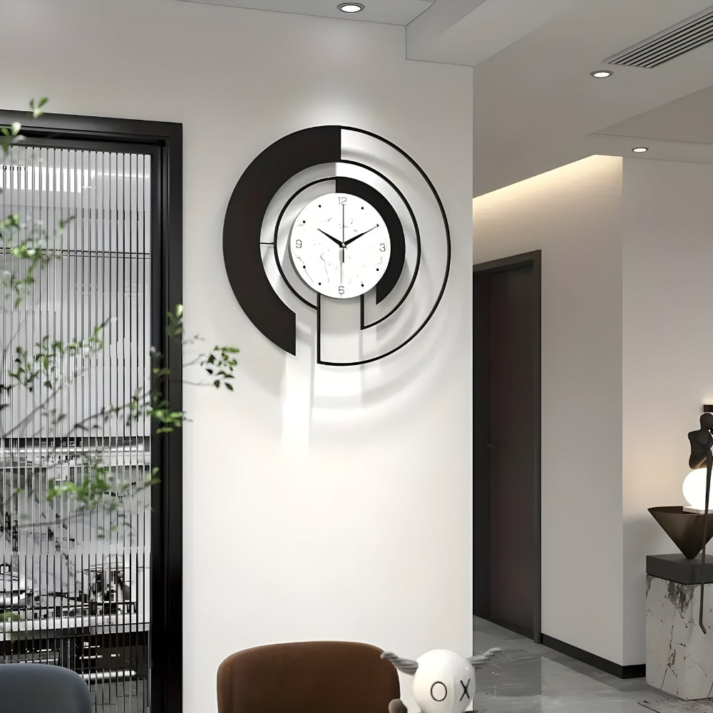 Einfache geometrische Wanduhr mit ruhigem Lauf für friedliche Räume Karnz