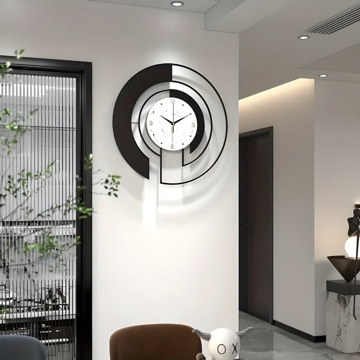 Einfache geometrische Wanduhr mit ruhigem Lauf für friedliche Räume Karnz
