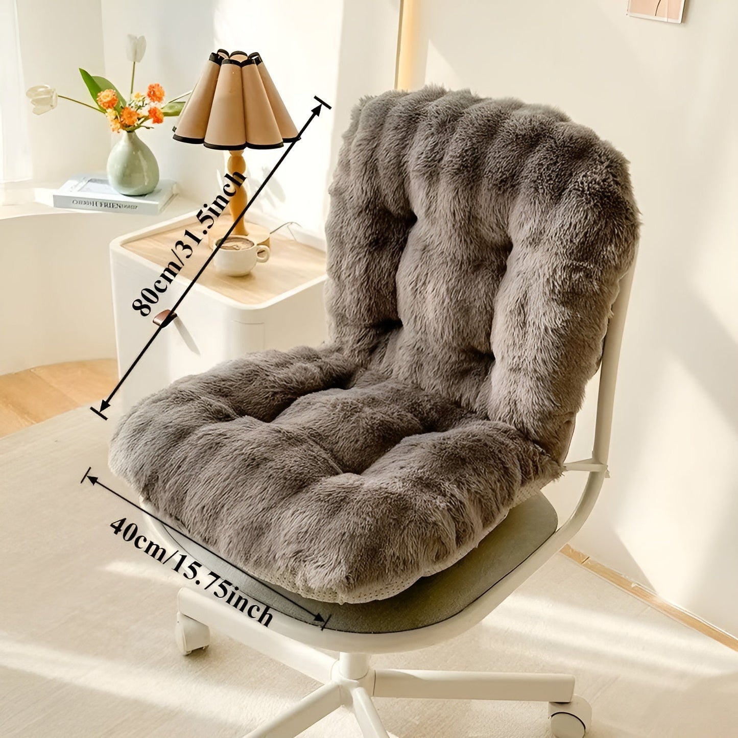 Weiches Sitzkissen aus Kunstfell – extra dick und kuschelig | Perfekt für Sessel und Sofa