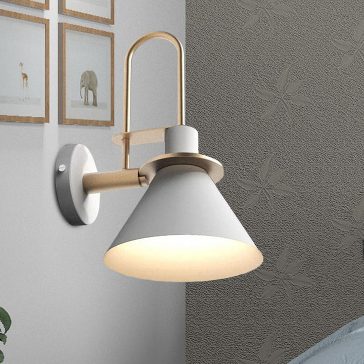 1-Light Wandleuchte Antik Cone Metall Wandmontage in Weiß/Schwarz/Grün mit Griff für Nachttisch | Karnz