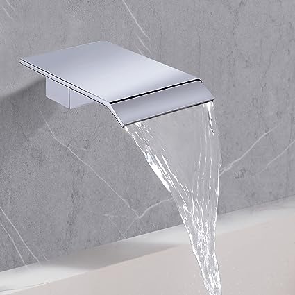 Moderner wandmontierter Wasserhahn