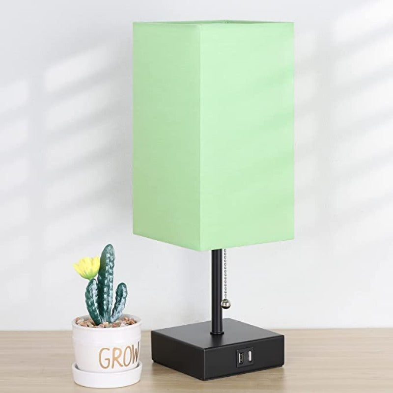 LumiCharge – Moderne Tischlampe mit USB-Ladeanschlüssen | Karnz