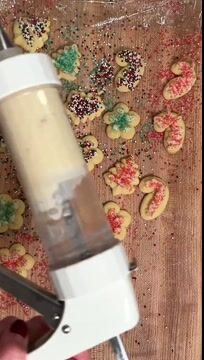 Kekspresse-Set | 20 Edelstahlscheiben & 4 Düsen | Verstellbare Größe & Leicht zu reinigen | BakeJoy