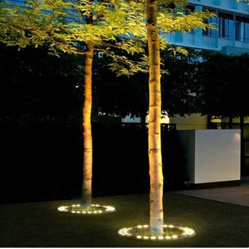 Warmweiße LED-Baumbeleuchtung für den Außenbereich