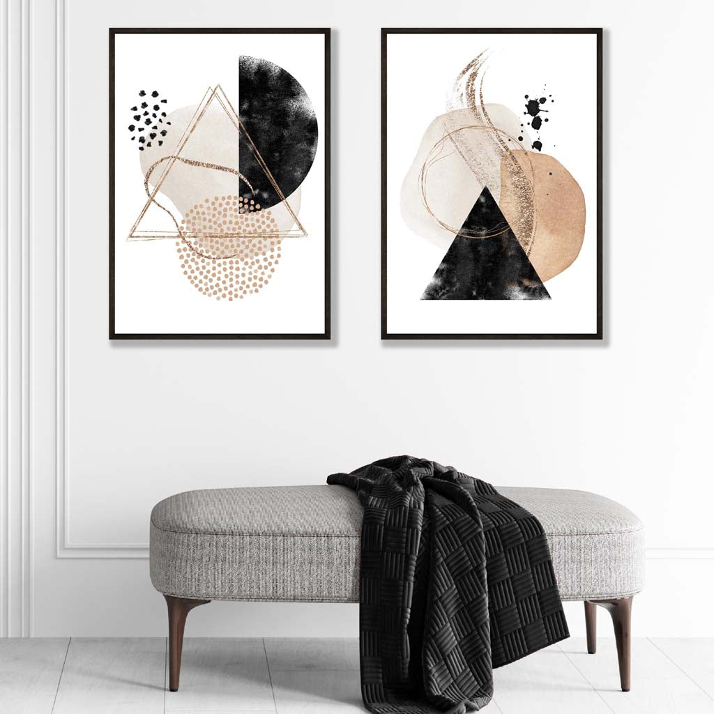 Set aus 2 Kunstdrucken mit beigefarbenen und schwarzen abstrakten Formen in Rahmen