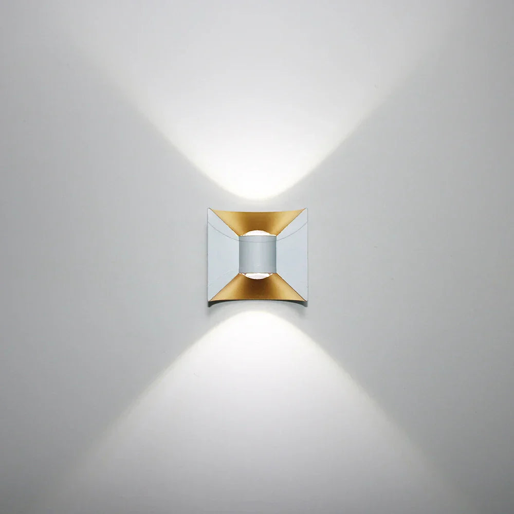 Moderne LED-Außenwandleuchte – Wasserdichte Wandlampe für Garten und Terrasse | Karnz