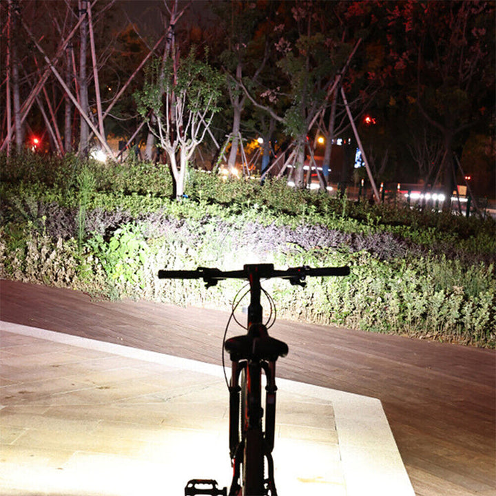 Sandsberg | Ultra-Hell Wiederaufladbares LED Fahrradlicht – 900 Lumen Fahrradscheinwerfer für nächtliches Fahren