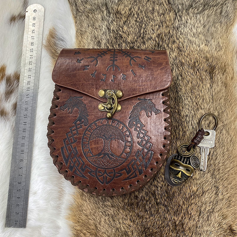 mittelalterliche nordische Gürteltasche aus geprägtem Leder