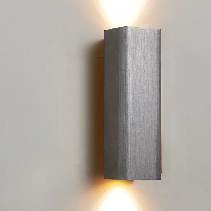 LumiGlow - Stilvolle LED-Wandlampe mit Warm- und Kaltlicht | Karnz