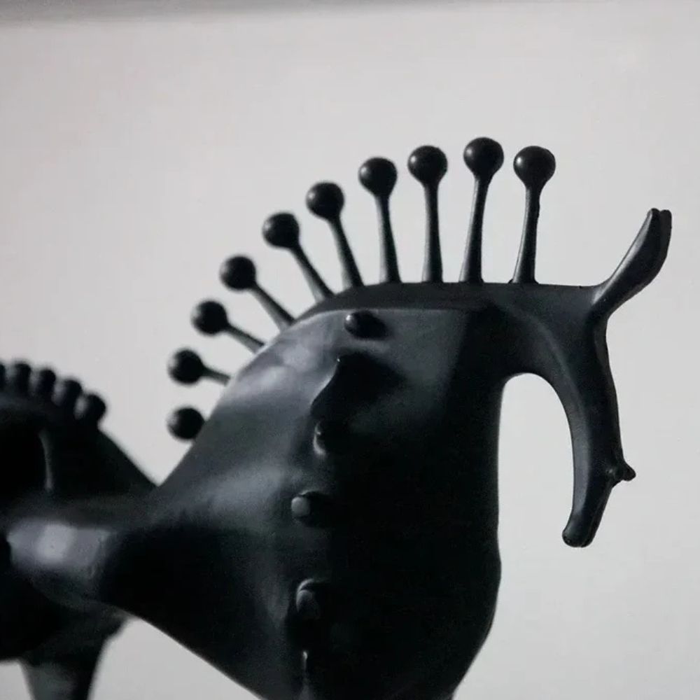 Abstrakte Metallpferdeskulptur | Karnz